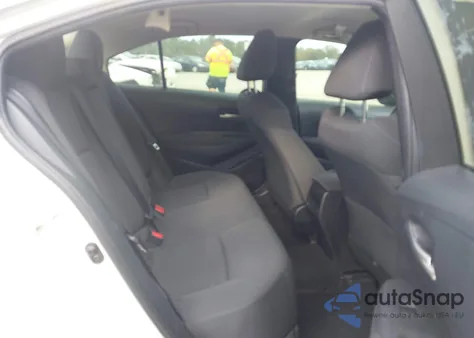 2021 Toyota Corolla Le z USA, uszkodzony, nr VIN JTDEPMAE7MJ127461